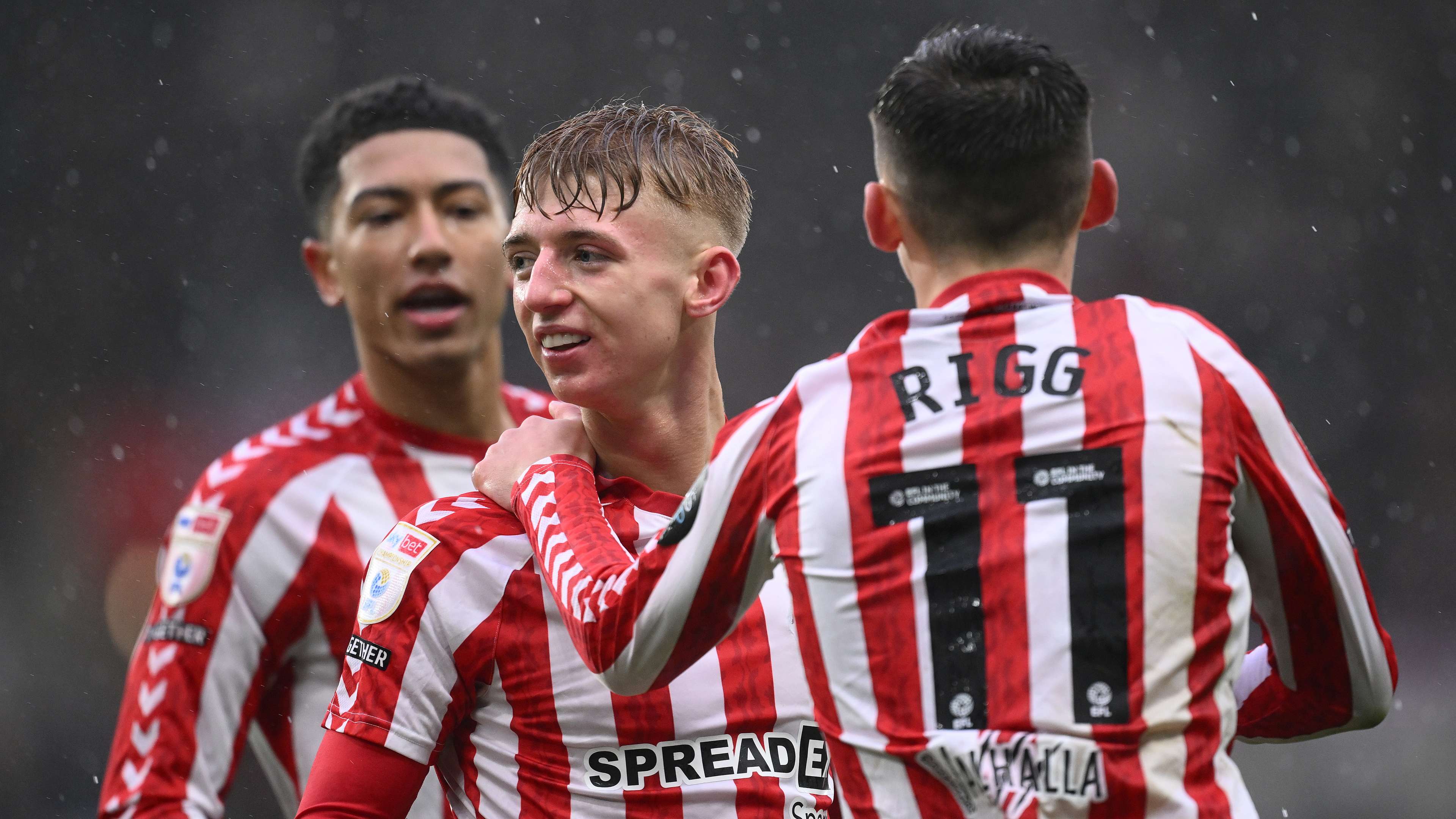 够团结一心 够团结一心